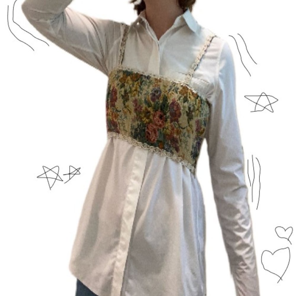 thrifted unbranded floral cottage core fairycore textured lace edged corset top